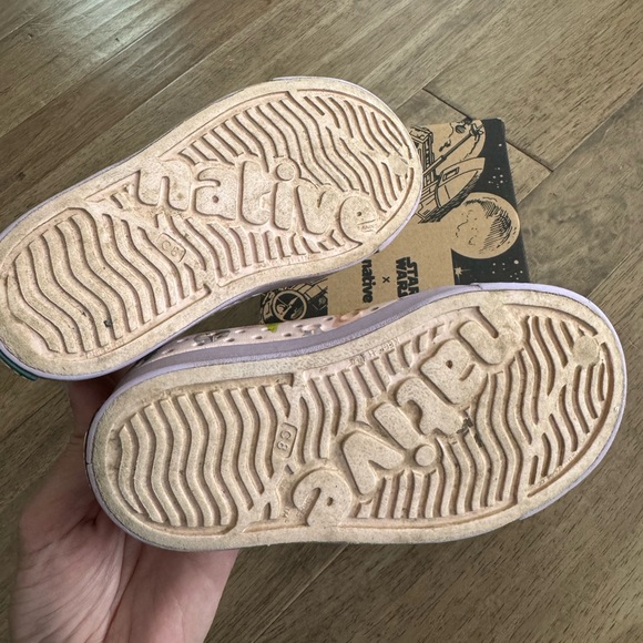 Toddler size 8 Native x Star Wars baby Yoda jefferson print slip on sneakers - Picture 4 of 7